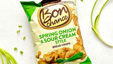 Bon-Chance-chlebove-chipsy-s-jarni-cibulkou-a-zakysanou-smetanou-120g_promo.jpg