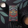 Hampstead Tea BIO černý čaj English Breakfast. Výrazná a plná chuť díky pečlivě vybrané kombinaci Darjeeling a Assam čajů.