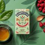 Hampstead Tea Bio zelený čaj s malinami.