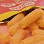 BIO kukuřičné křupky banán a jahoda s extra panenským olivovým olejem a vitaminem B1 8M+, bezlepkové ovocné křupky, příjemně sladké,zabaví malé i starší děti doma i na cestách. Jemná textura, která se rozplyne na jazyku.